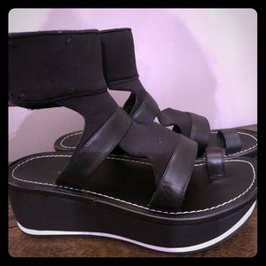 MaxStudio sandals